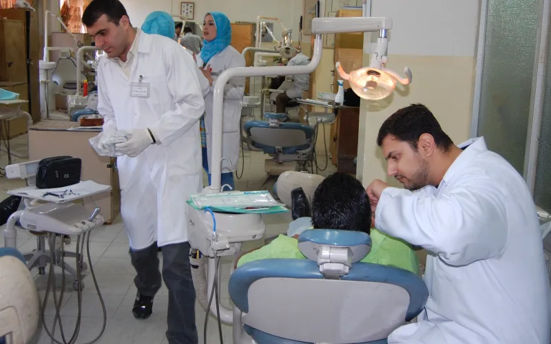 الإجراءات الخاصة بتعيين خريجي كليات طب الأسنان في العراق