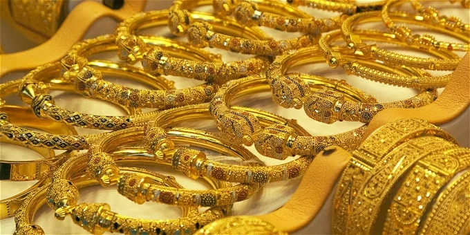 أسعار الذهب اليوم في العراق 2024 وتأثير تذبذب الدولار على السوق