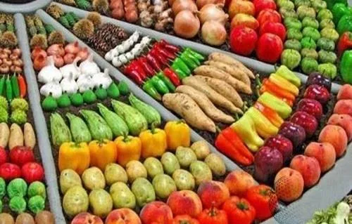 بعد العيد أسعار الخضروات والفاكهة اليوم السبت 13 أبريل 2024  كيلو البصل والبطاطس بكام